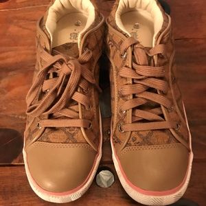 NWOT l.a.m.b for royal elastics sneakers